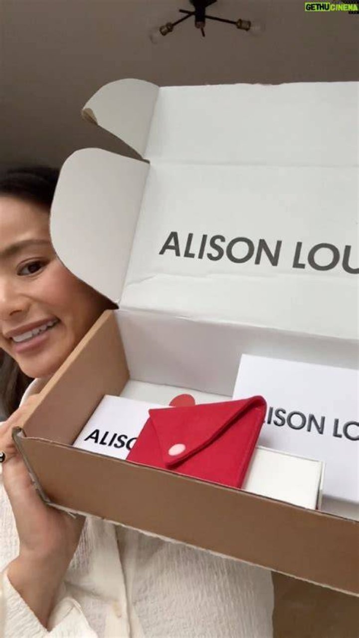 alison-lou alison-lou