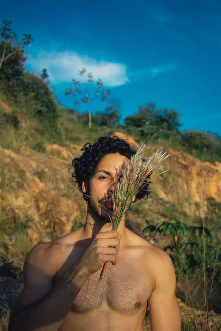 Barechested, Chest, People in nature, Trunk, Celebrating, Muscle, Abdomen, Underpants, Stomach, Swimwear, 