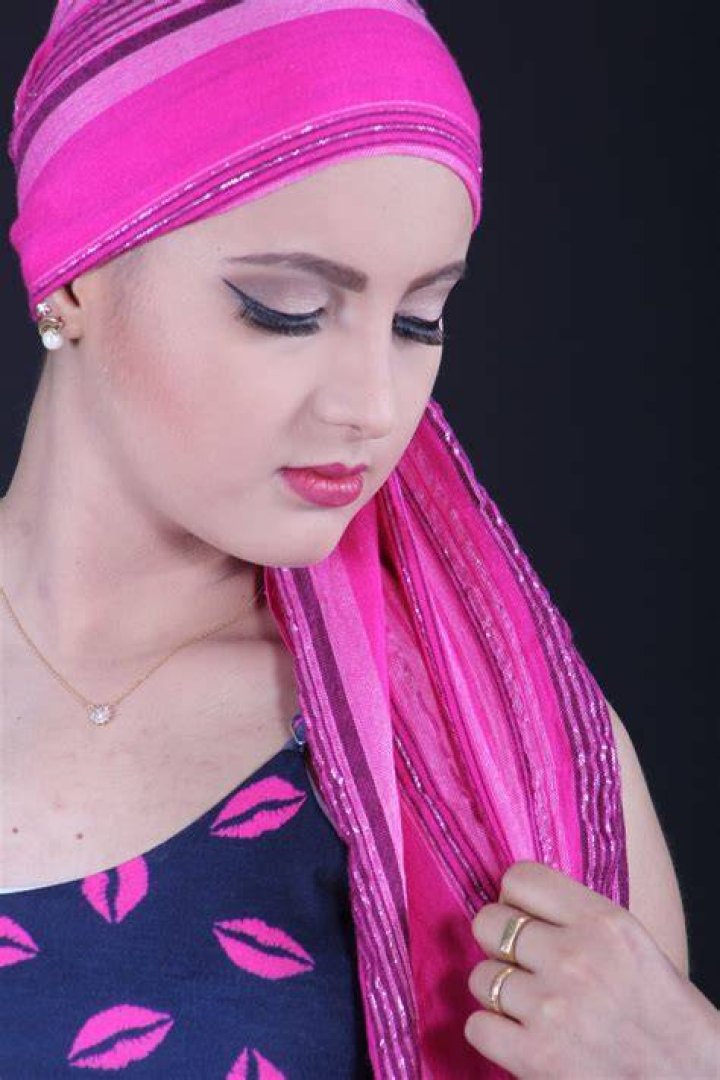 Face, Clothing, Turban, Head, Beauty, Skin, Headgear, Peach, Beige, Fashion accessory, Face, Clothing, Turban, Head, Beauty, Skin, Headgear, Peach, Beige, Fashion accessory,