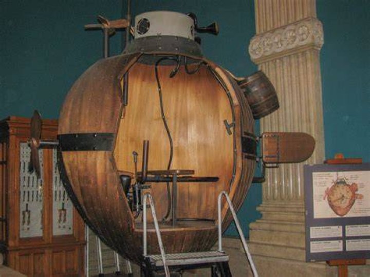 First submersible