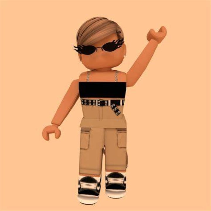Image of a Roblox character looking over a city in Dragon Ball Xeno Multiverse