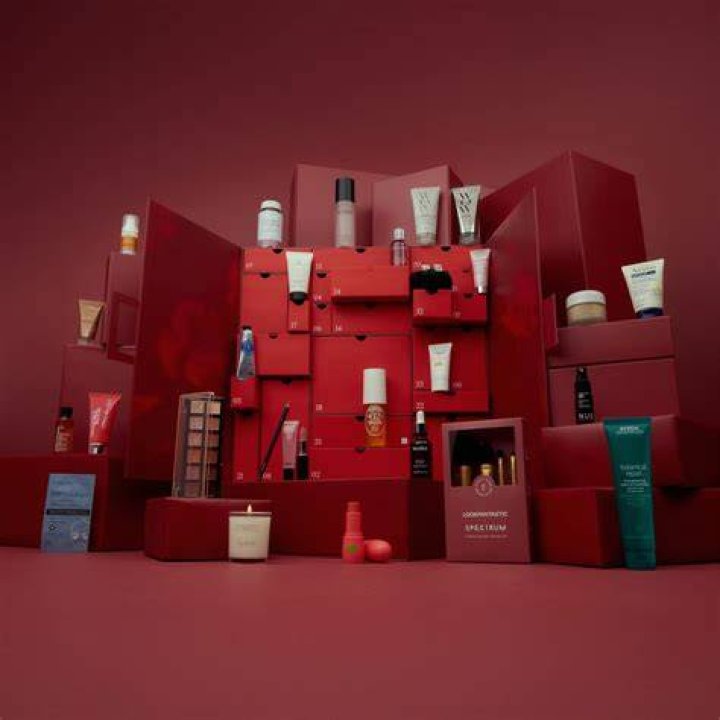 Net-A-Porter Advent Calendar - Worth £1,332 Net-A-Porter Advent Calendar - Worth £1,332