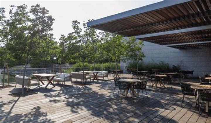 terraza de el escondite de villanueva