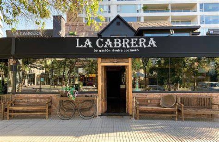 terraza del restaurante la cabrera en madrid